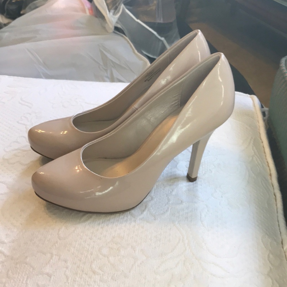 Nude patent high heels
